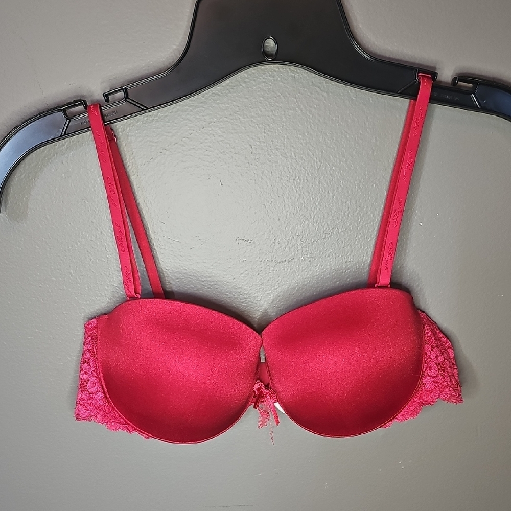 Victoria's Secret Vibrant Pink Lace Bra